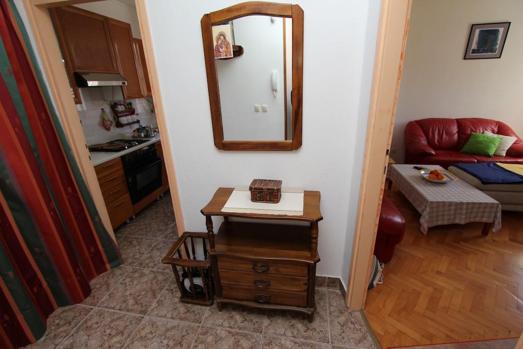 Apartment Meynuel Ровінь Екстер'єр фото