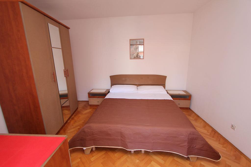 Apartment Meynuel Ровінь Екстер'єр фото